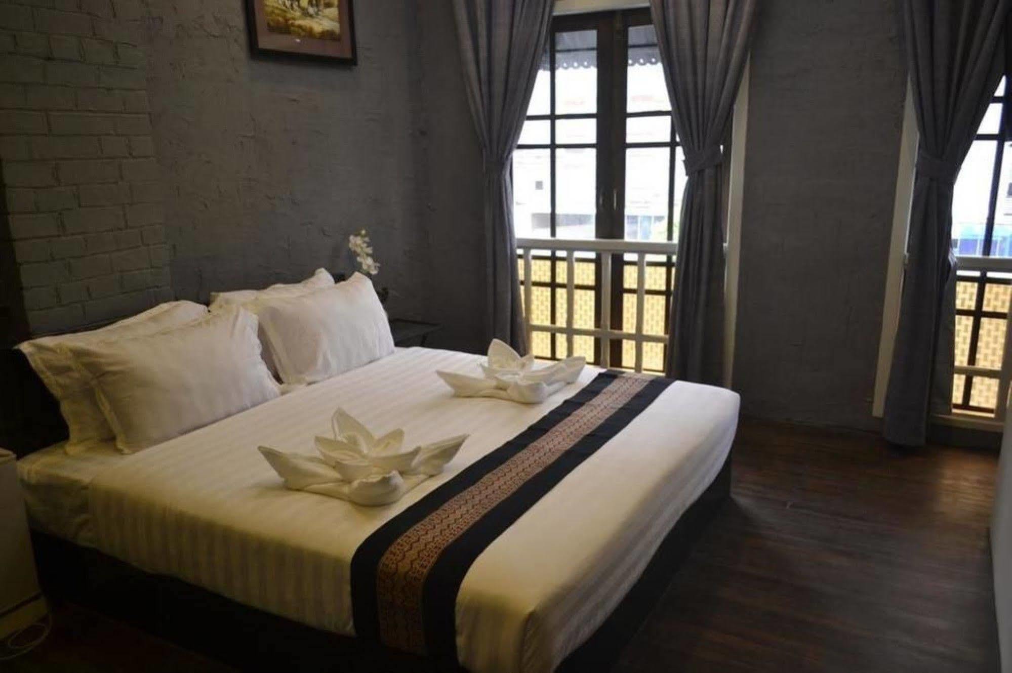 Hotel @ Yangon Heritage Exterior photo