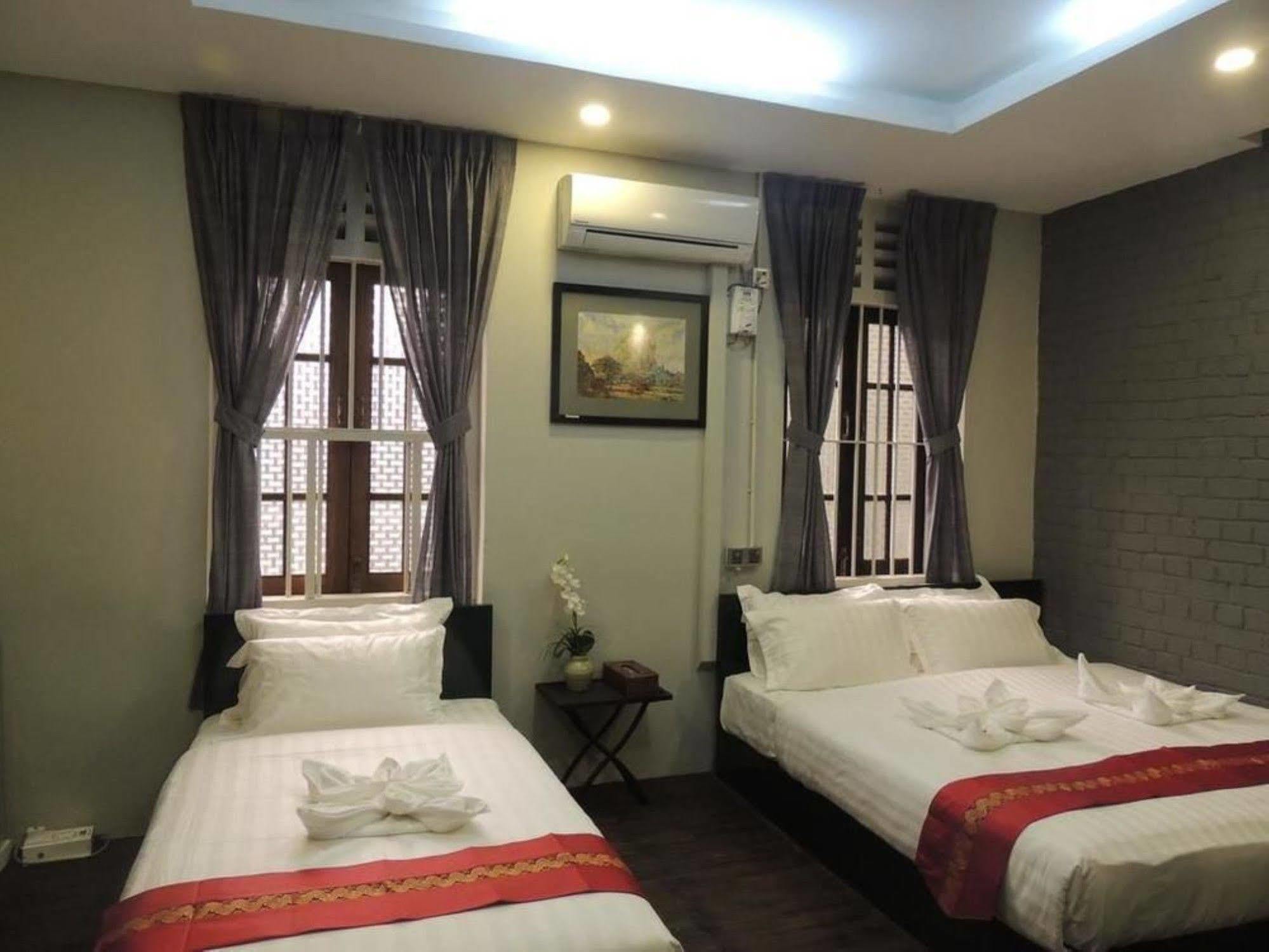 Hotel @ Yangon Heritage Exterior photo