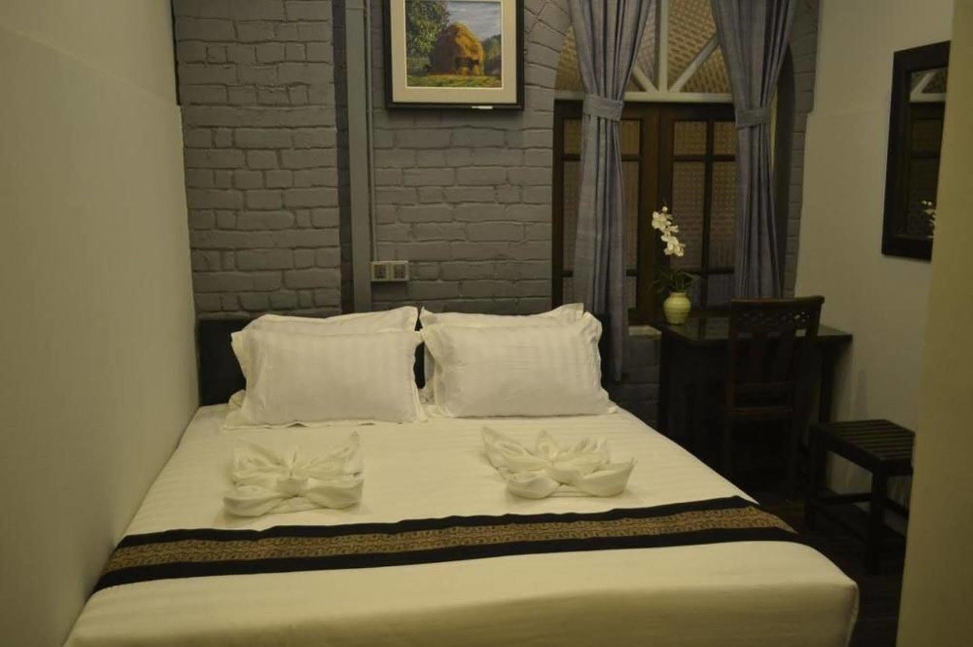 Hotel @ Yangon Heritage Exterior photo